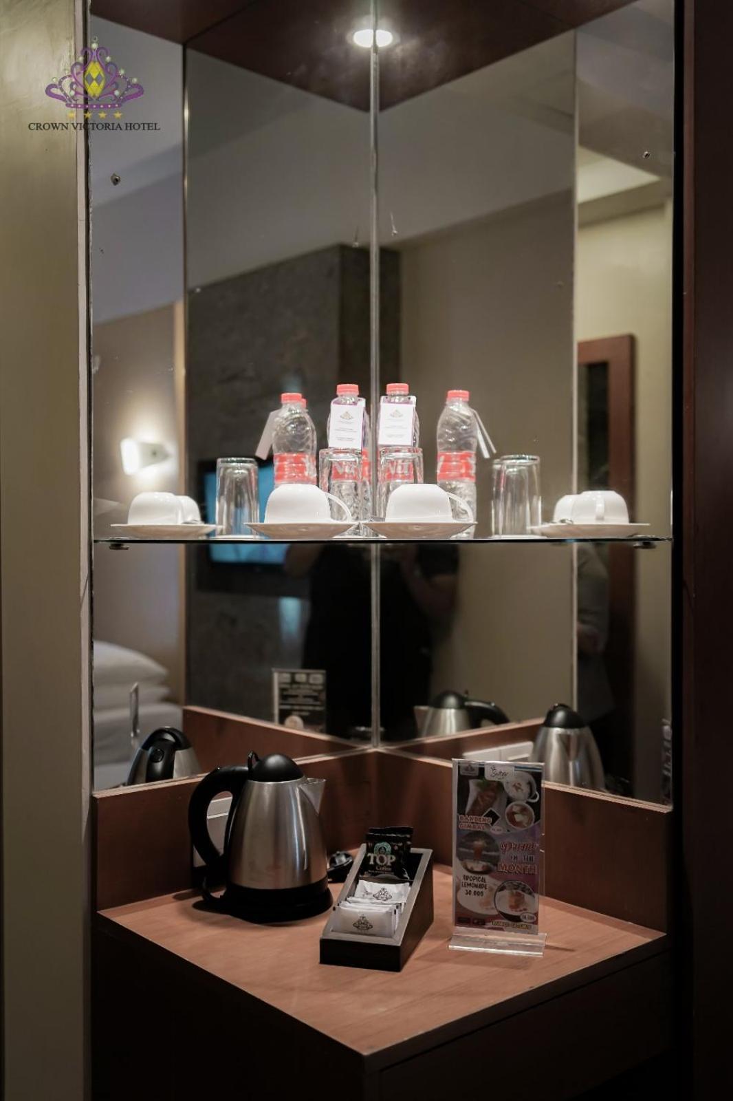 Crown Victoria Hotel Tulungagung Kültér fotó