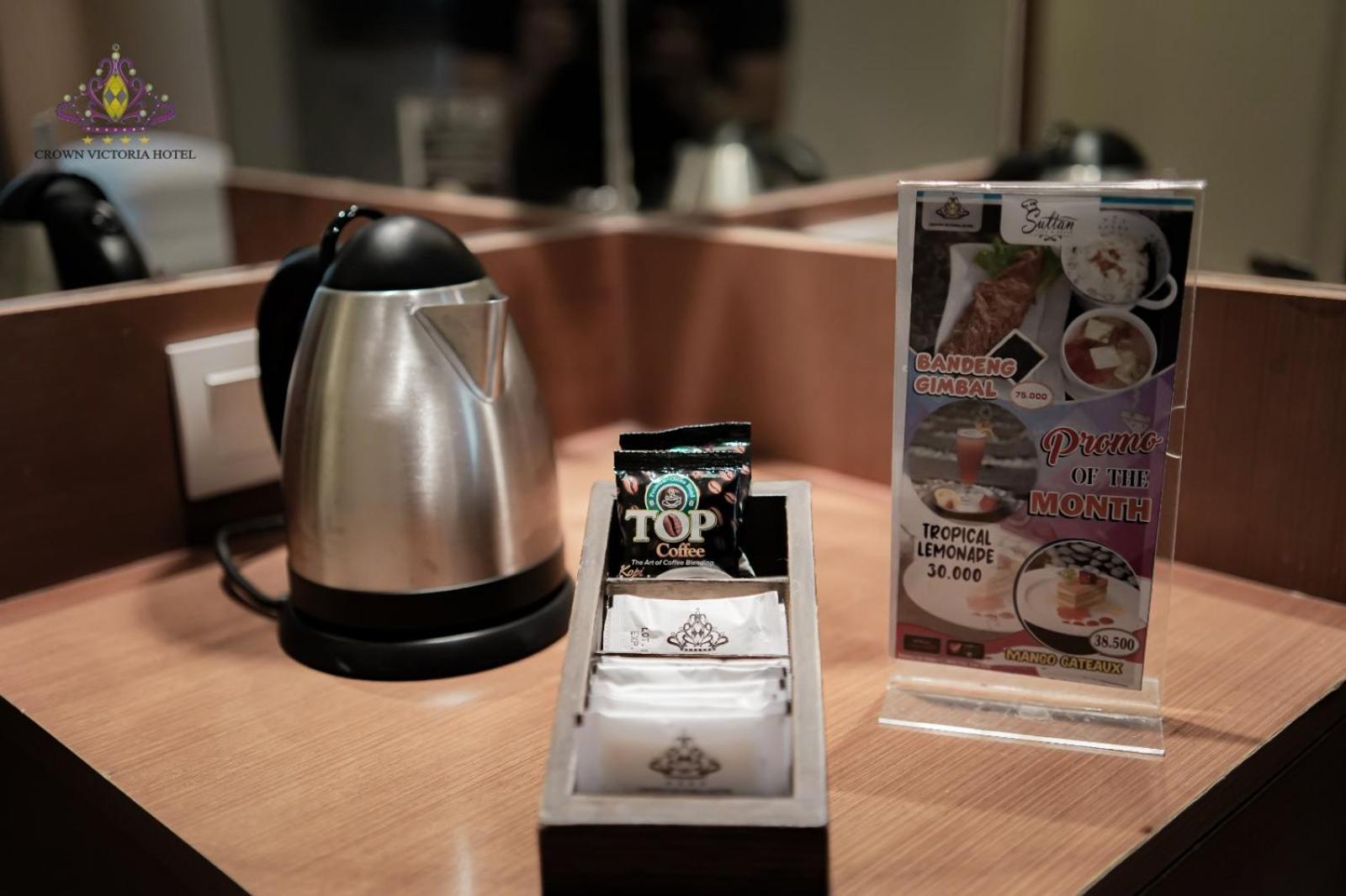 Crown Victoria Hotel Tulungagung Kültér fotó