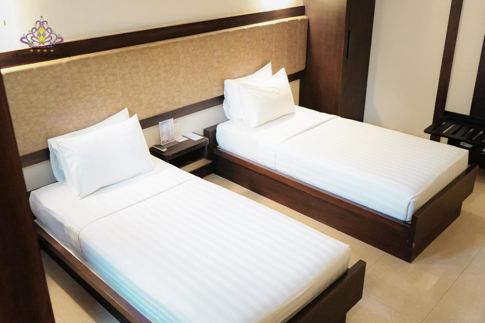 Crown Victoria Hotel Tulungagung Kültér fotó